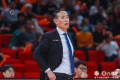 許利民：開局遭對(duì)手壓制但團(tuán)隊(duì)迅速調(diào)整展現(xiàn)成熟度