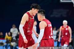 傷病困擾！曾凡博與所羅門受傷 裁判判罰引發(fā)爭議