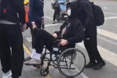 趙探長(zhǎng)：曾凡博坐輪椅抵京 所羅門崴腳&即將接受治療