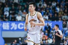張鎮(zhèn)麟季后賽表現(xiàn)低迷 常規(guī)賽場均13.3分