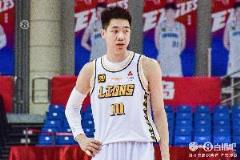 朱俊龍崴腳影響嚴(yán)重，7次出手僅得4分