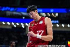 孫銘徽狀態(tài)回升廣廈勝局關(guān)鍵 周琦護(hù)框顯成效但犯規(guī)成隱患