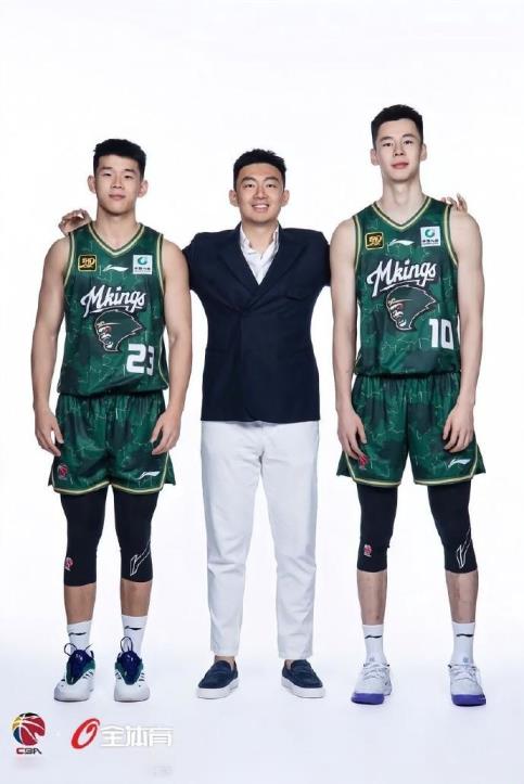 媒體人：劉家成正式加盟寧波富邦，簽約三年