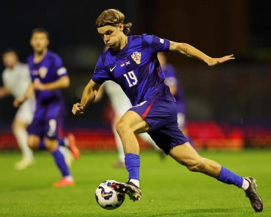 衛(wèi)報：水晶宮將簽約索薩，仍與葡體商談迪奧曼德