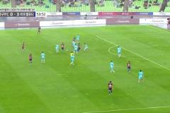 虐菜！巴薩簡單撞墻配合，17歲小將托尼-費爾南德斯破門