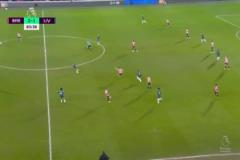 驗貨成功？回顧姆貝莫此前靠個人能力打入進(jìn)球，然后做霸王步慶祝