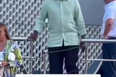 喬丹走出自己價值1.15億的游艇，他到底有啥煩惱？