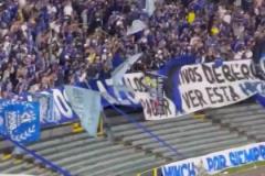 鞋不要了！球隊(duì)成績(jī)差球迷狂扔鞋子表達(dá)不滿！