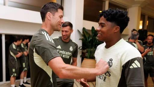 馬卡：恩德里克將繼續(xù)穿皇馬16號球衣，未要求9號球衣