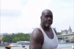 是真沒籃子啊奧尼爾野球場(chǎng)連續(xù)17投0中！筐快砸壞了?。。? title=