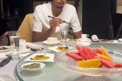 姓文的速速歸化文班亞馬此前開嗓秀中文，居然會唱一剪梅