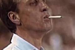 網(wǎng)友：他沒有輸給貝肯鮑爾，只輸給那一根短短的香煙！