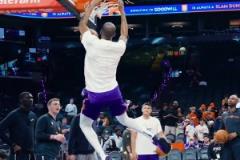 空中轉(zhuǎn)了270度？剛拿周最佳的36歲杜蘭特賽前秀轉(zhuǎn)體暴扣！