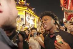 甲亢哥來(lái)上海被包圍貼臉開(kāi)大，網(wǎng)友：甲亢來(lái)中國(guó)都變內(nèi)向了