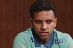 阿根廷球迷高呼：“讓拉菲尼亞上場……”