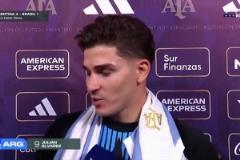 “我們給他們跳了一支舞?。　毙≈┲攵歼@么會(huì)說(shuō)話了??？