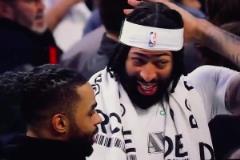 猜猜哥倆說了啥？賽后倆湖人舊將濃眉跟拉塞爾寒暄