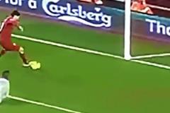 利物浦時(shí)期的蘇亞雷斯有多強(qiáng)？這一停一射，皆是藝術(shù)！