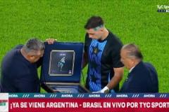 支持阿根廷國家隊的巴西老哥告訴記者：狠狠地干爆他們?。? title=