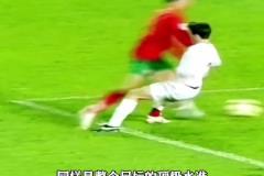 這可能是C羅職業(yè)生涯最風(fēng)騷的一次過(guò)人！阿什利科爾直接被晃倒！