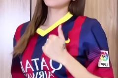 這人腳上有磁鐵嗎？梅西無與倫比的盤帶技巧！