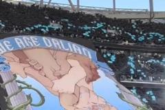 盡顯霸氣！東北德比前大連英博升起巨幅tifo——我們是大連