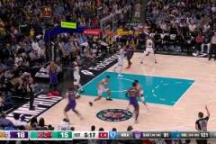 湖人這個底線球戰(zhàn)術把灰熊跑懵了！里夫斯：沒投過這么空的三分！