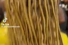 球迷發(fā)布視頻：詹姆斯給我女兒最好的生日禮物！親筆簽名籃球！