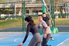 哈登韋德誰(shuí)更強(qiáng)？追夢(mèng)：我選韋德，巔峰哈登大部分時(shí)間都是控衛(wèi)！