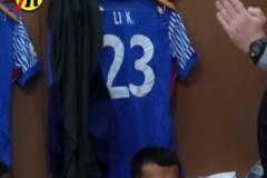 開啟吹風(fēng)機(jī)！申花中場(chǎng)休息時(shí)，斯盧茨基怒吼：沒見過這么愚蠢的！