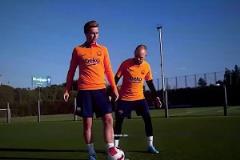 有一種技巧叫“德容轉(zhuǎn)身 ”