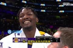 湖人隊(duì)記告訴電風(fēng)扇：你的正負(fù)值全隊(duì)最高！電風(fēng)扇聽到后笑得合不攏嘴：在這打球很開心