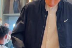 磊哥這是要出道了嗎？換新發(fā)型的武磊帥的冒煙啊