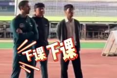 球迷高喊南基一下課！ 河南隊(duì)再次被逆轉(zhuǎn)葬送好局引球迷不滿