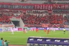 現(xiàn)場球迷實拍泰山丟第2球：都在舉手，都在愣著 ？