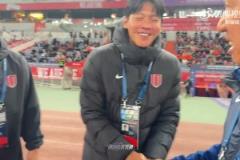 老鄉(xiāng)見老鄉(xiāng)！泰山教練組和成都教練組一共多少韓國人？