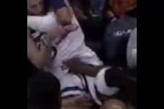 被禁賽兩場！活塞森林狼沖突中，斯圖爾特竟用力去抓迪文胯下