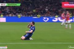 攻破舊主城門！恰爾汗奧盧遠(yuǎn)射破門扳平！上演激情滑跪慶祝！