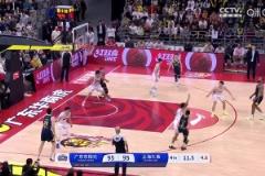 全場狂呼MVP！胡明軒決勝時(shí)刻大心臟撤步三分，隨后又送上制勝搶斷！