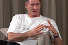 萊萬談穆勒：他什么都不是最好的，但閱讀比賽能力無人能及