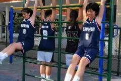 遼寧足球底蘊??下午3點大批遼寧鐵人球迷，頂著太陽為主隊助威