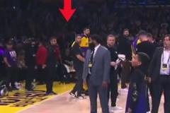 你看看，人家詹姆斯這眼力見，干大事的人啊