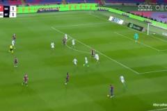 神撲！孔德扣過(guò)后衛(wèi)左腳打近角，阿德里安用腳擋出