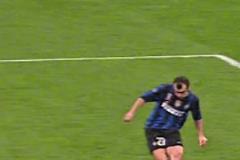 7年前，穆里尼奧帶領(lǐng)紅魔三球翻盤曼城，博格巴梅開二度