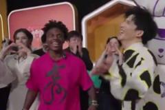 梅西連扣帶過，把小年輕晃得一愣一愣的