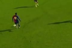 拉瑪西亞又一個勢不可擋的10號球員！你確定這不是梅西?？