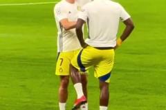 這課花多少錢都買不到！C羅賽前熱身時指導(dǎo)杜蘭