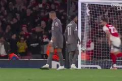 賴斯任意球絕對(duì)死角！看看姆巴佩的反應(yīng)