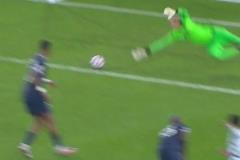 2020年歐冠，拉什福德對(duì)陣巴黎的精準(zhǔn)打門