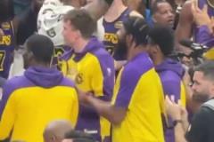 獨行俠球迷全場高呼“LUKA”，老詹也不斷示意球迷繼續(xù)歡呼！